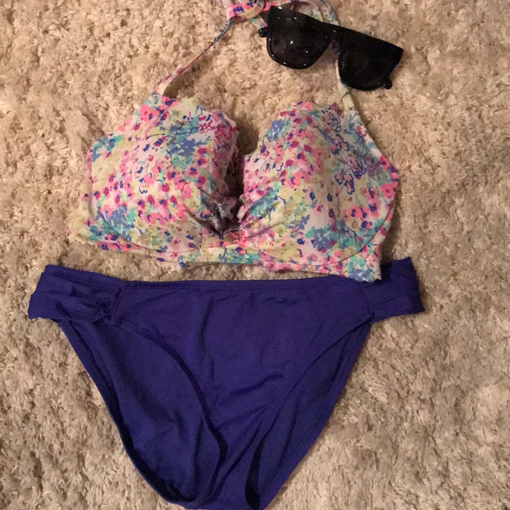 Cute bathing suit!! Just in time for summer
